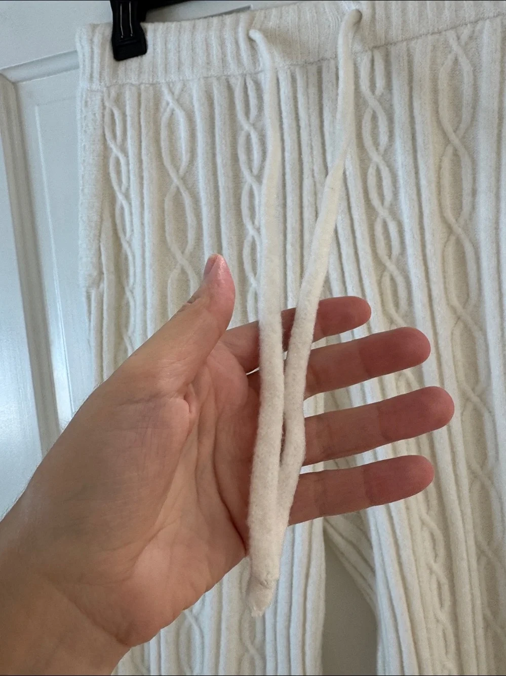 ALO Yoga Ivory Cable-Knit Drawstring Joggers
